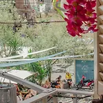 Il Balconcino Ai Tribunali *