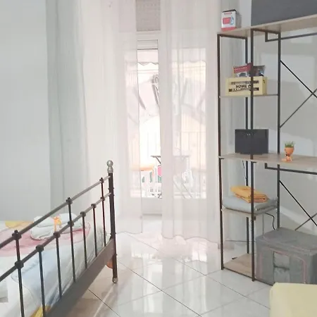 Il Balconcino Ai Tribunali Naples