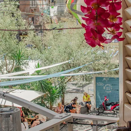 Il Balconcino Ai Tribunali *